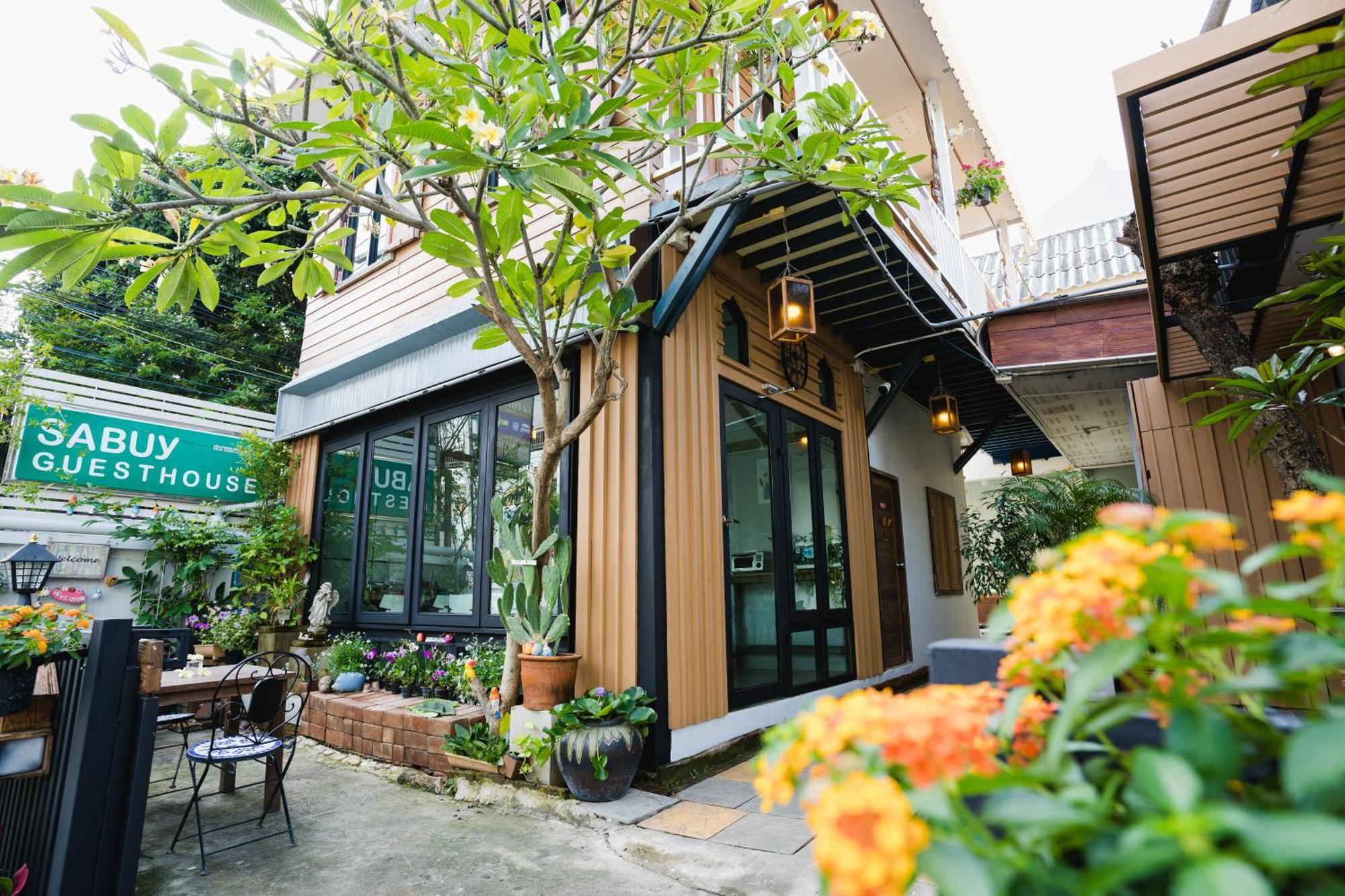 Sabuy Chiangmai Hotel Chiang Mai Exterior foto